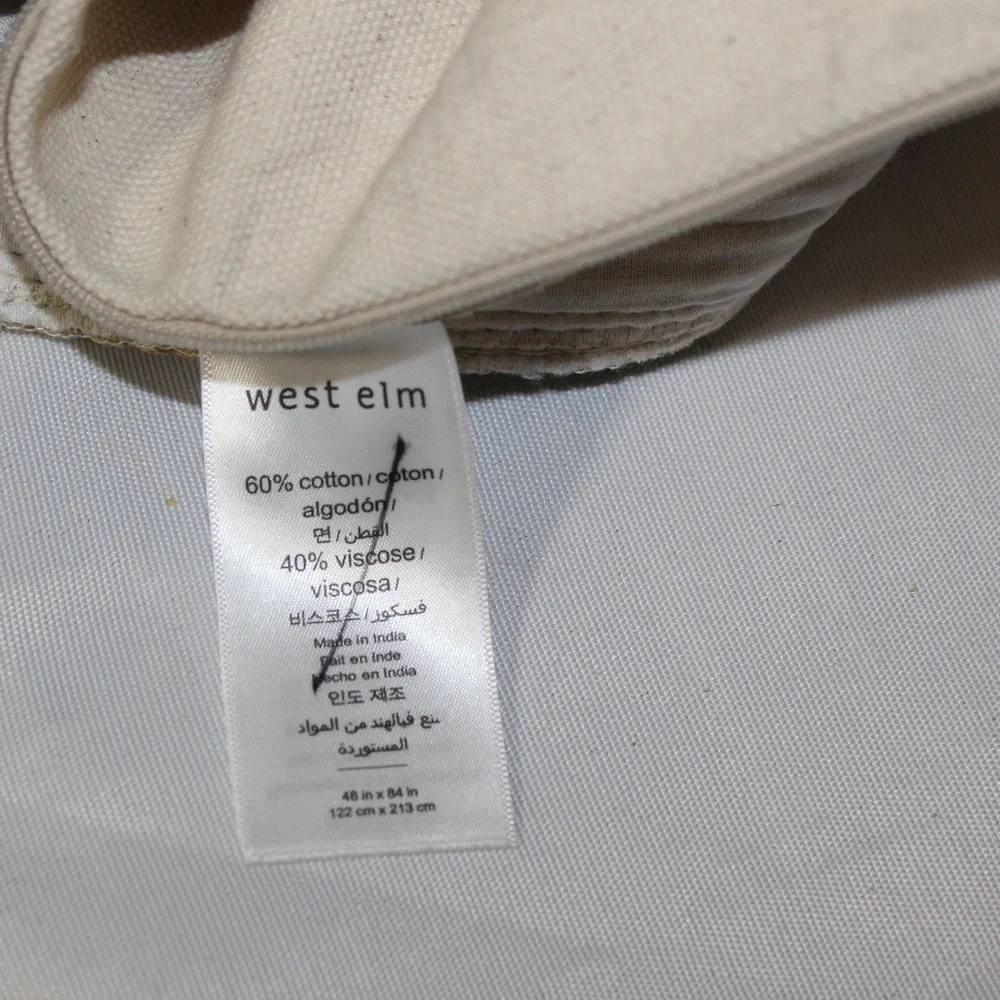 West Elm Texture Pillow Cover. Knit Design. Sz. 20